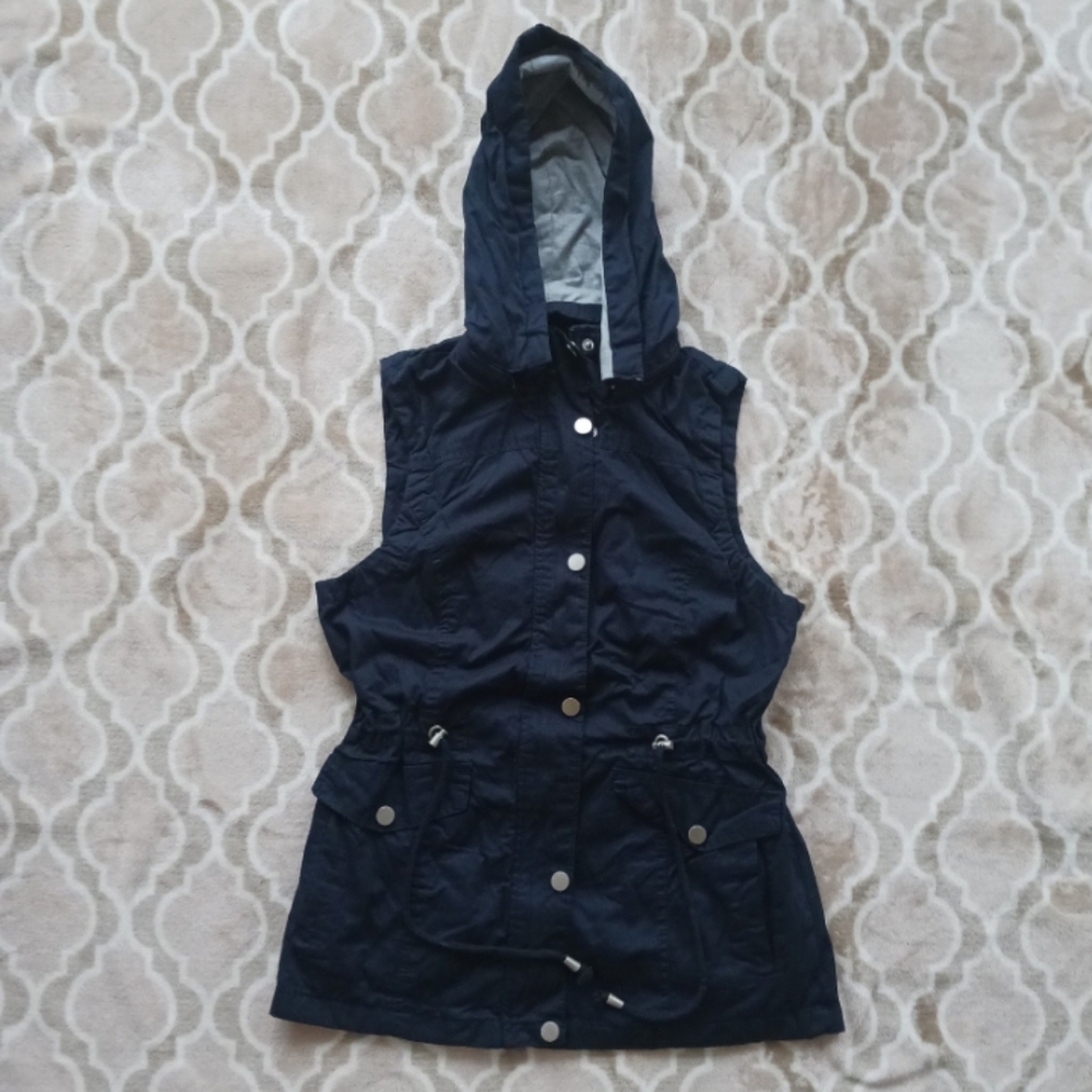 Royalty for Me Hooded Vest, Size S, NWOT